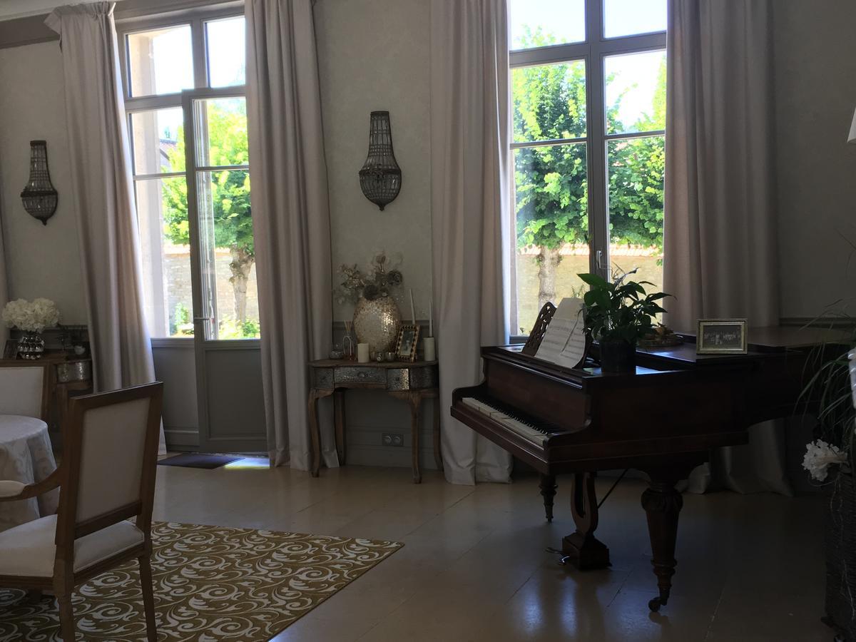 Le Chateau D'Hermonville B&B / Chambres D'Hotes Dış mekan fotoğraf